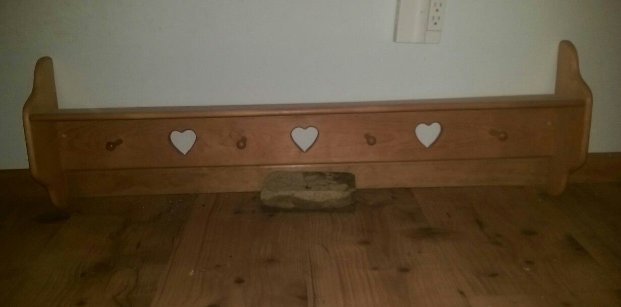 Heart wooden shelf