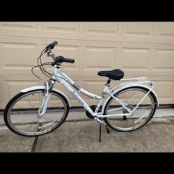 Schwinn hybrid road Cruiser 