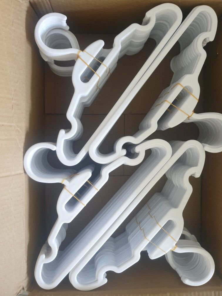 Pickup From LebanonTN 37087.Brand New 120 Pc Kids Hangers