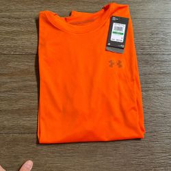 NEW W/ TAGS Under Armour Men’s Large Shirt