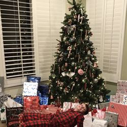 Pre-Lit Artificial Christmas Tree – Multi & Warm White Lights