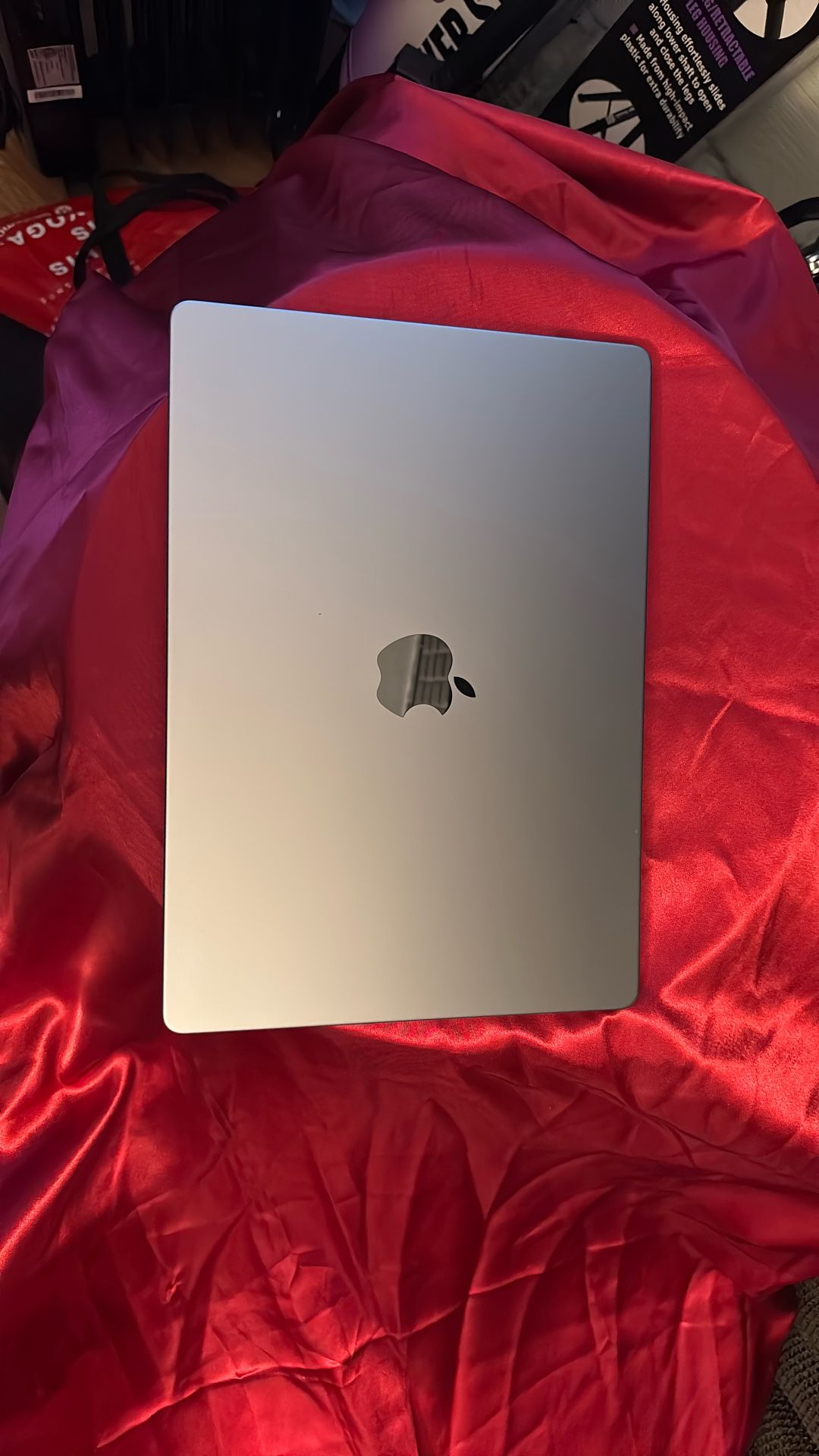 MacBook Pro M2
