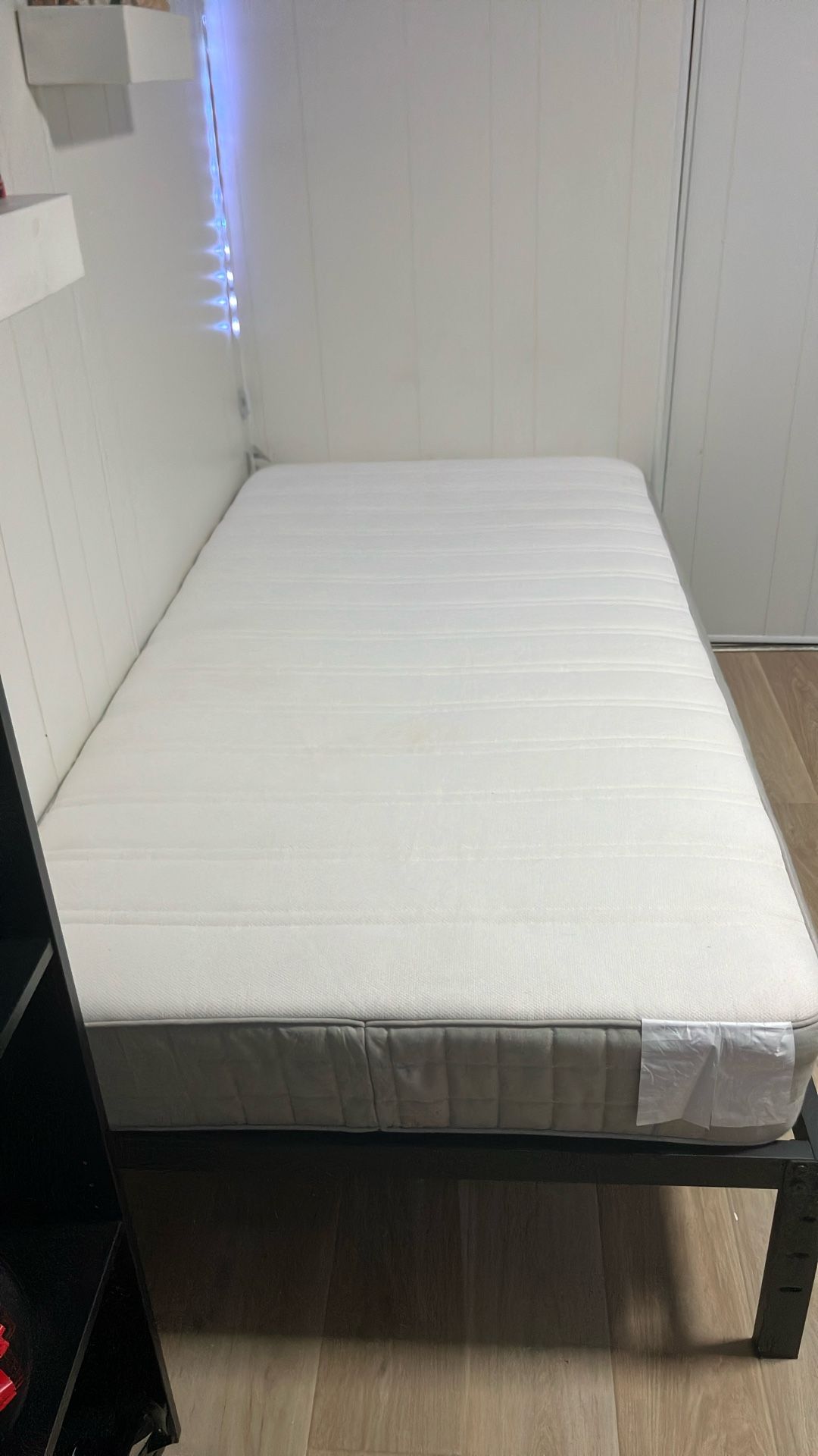 Twin Bed