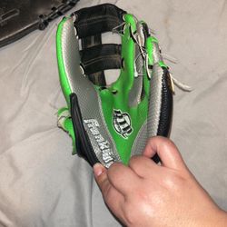 Kids Franklin Baseball Glove 