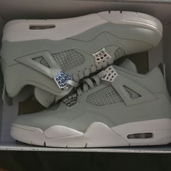 Jordan 4 retro seafoam sail 9.5 men's deadstock new