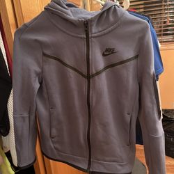Boys Nike Tech Medium
