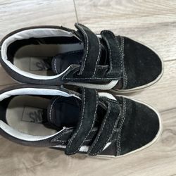 Used Vans Youth Size 1.5 Shoes