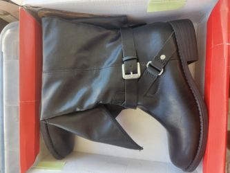 Women boots size 6.5M black