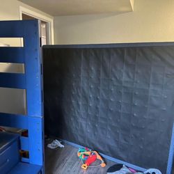 Queen Size Headboard And Box Spring 