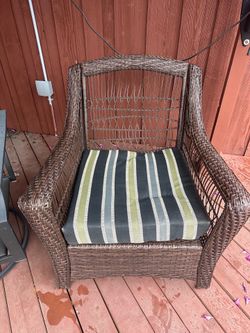 wicker chair big like new