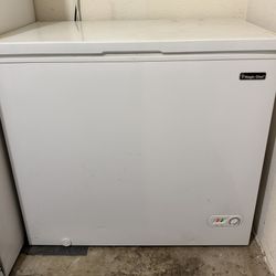 Magic Chef Chest Freezer 7.0 cft