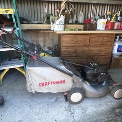 Craftsman Key Start lawn mower 6.5 HP ( Gas ) 