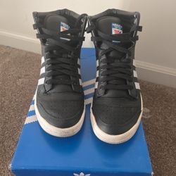 Top TEN HI  SIZE 8. 5