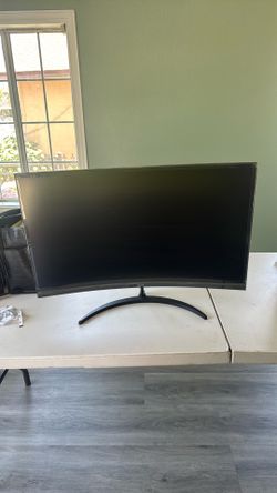 Acer nitro 31.5” curved monitor 1080p 180Hz