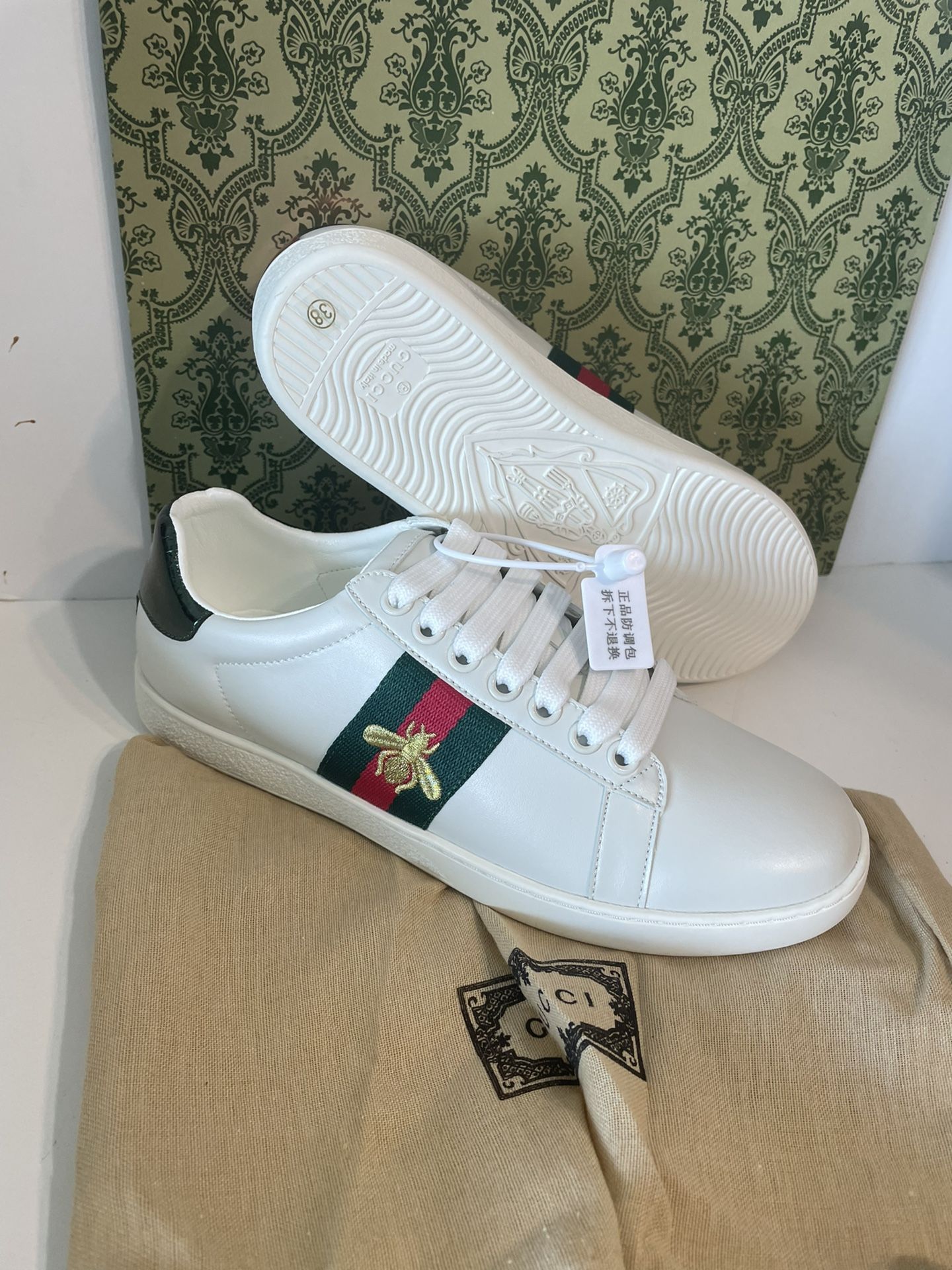 Gucci Women Sneaker 6 7