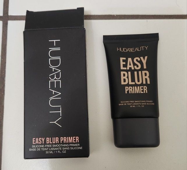 New Huda Beauty Easy Blur Primer Silione-free Smoothing Primer
