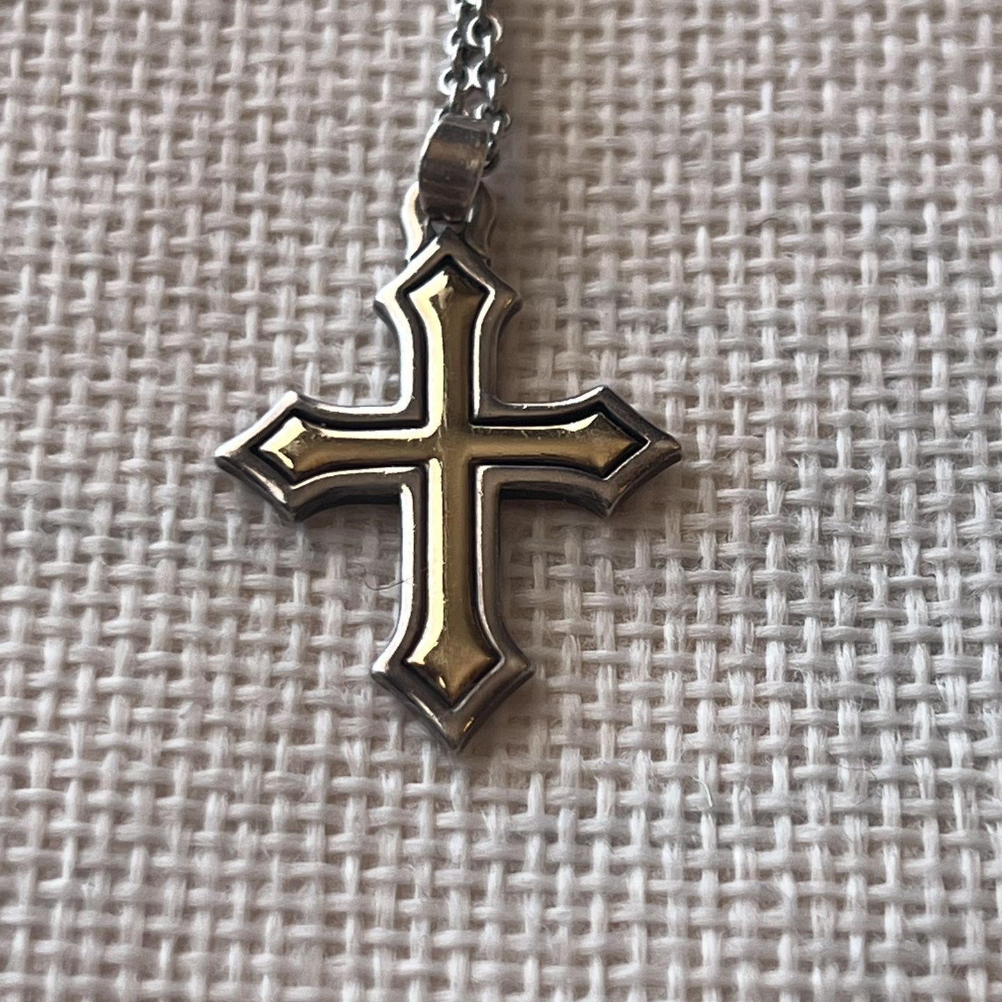 JAMES AVERY RETIRED PASSION CROSS STAMPED SILVER AND 18kt Gold With 16” Silver James Avery Chain 