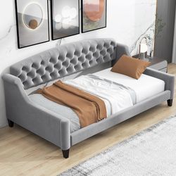 Twin Daybed - No legs included