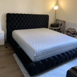 New King Bed Frame With Mattress