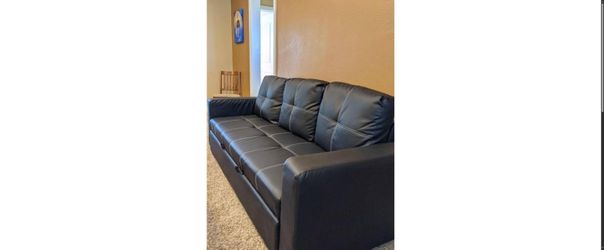 Black Faux Leather Pull-Out Sleeper Sofa