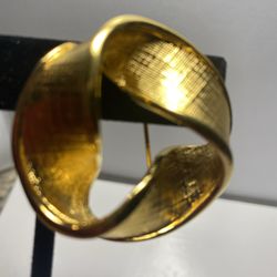 Napier Vintage Wavy Ribbon Elegant Mid Century, Textured Gold Tone Brooch