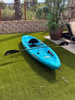 Pelican Rustler 100X Kayak with Paddle