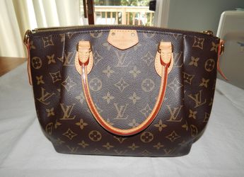 LV Favorite PM - used only a couple of times. comes
