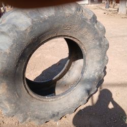 Tracker Tires 19 .5L-24