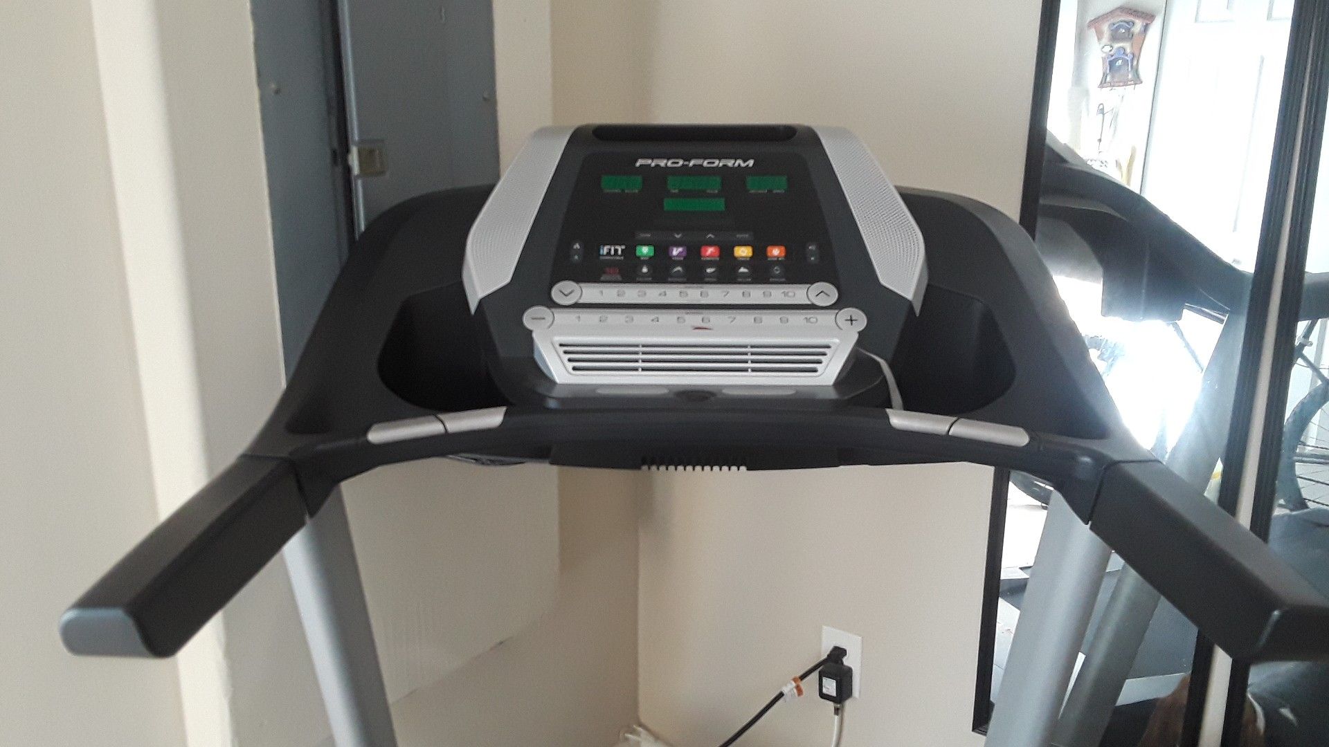 PROFORM Performance 400c Treadmill for Sale in Miami, FL OfferUp