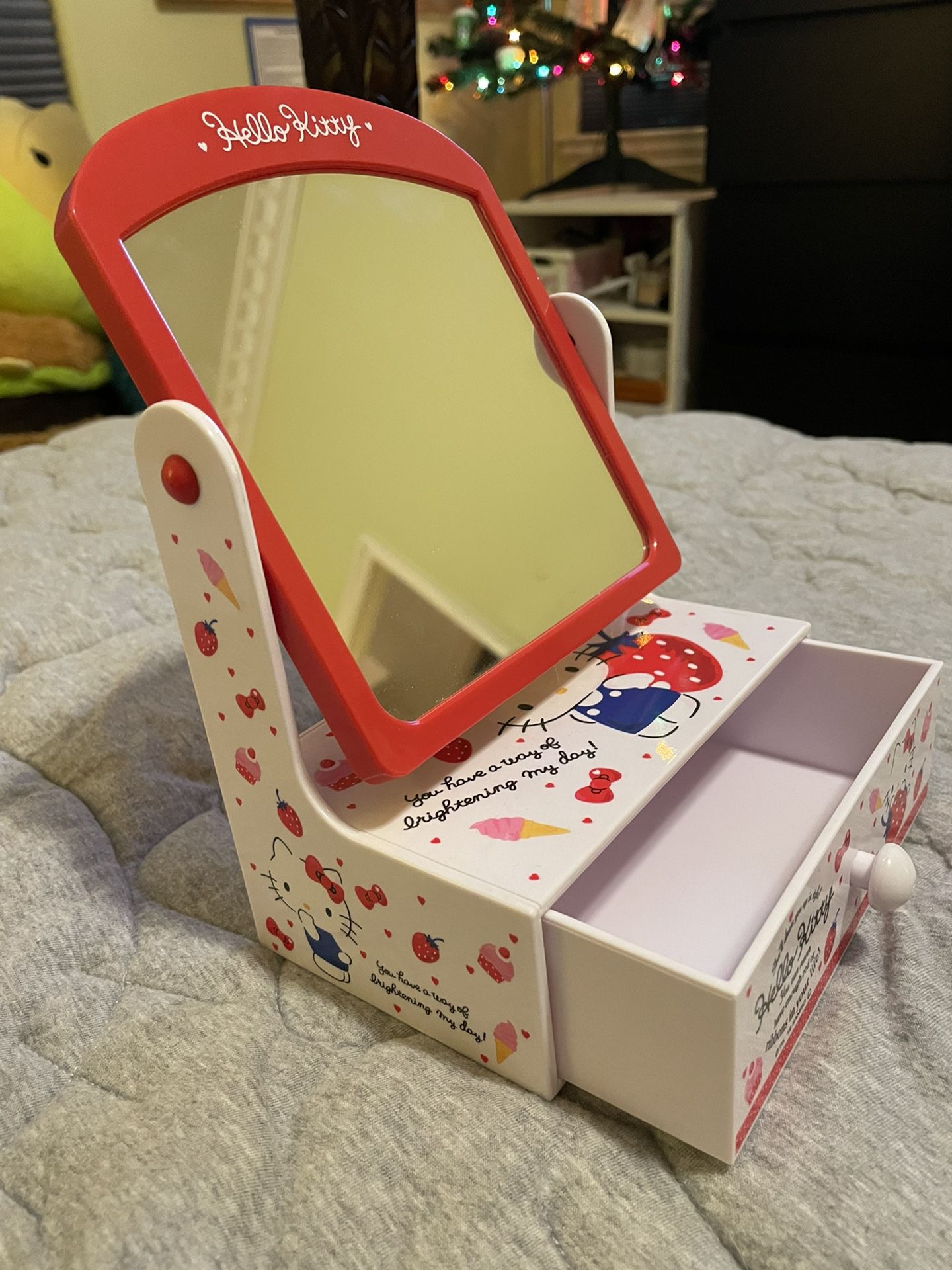 Hello Kitty Kids Vanity Mirror With Drawer