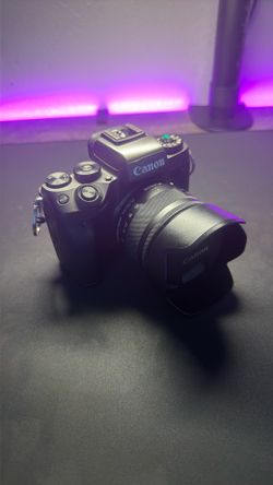 Canon EOS M5 with kit lens