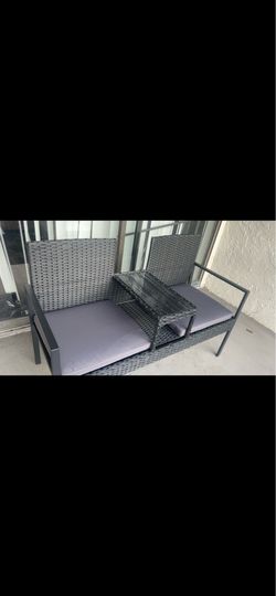LOVESEAT