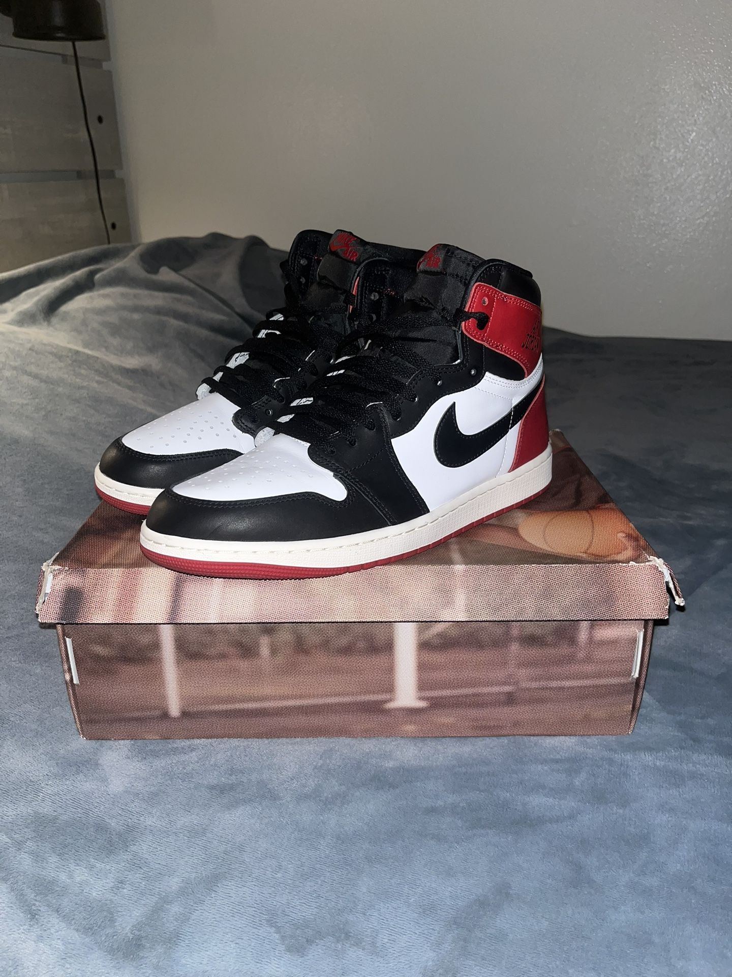 Air Jordan 1 Retro High OG ‘Black Toe Reamagined’