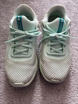 Under Armour shoes women’s size 10 Under Armour shoes women’s size 10
