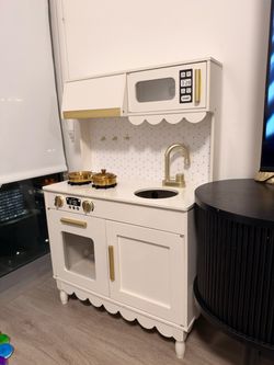 Kids Wooden Play Kitchen Set White & Gold