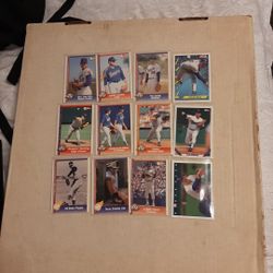 12 Nolan Ryan Cards 
