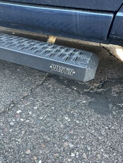 One Westin Running Board