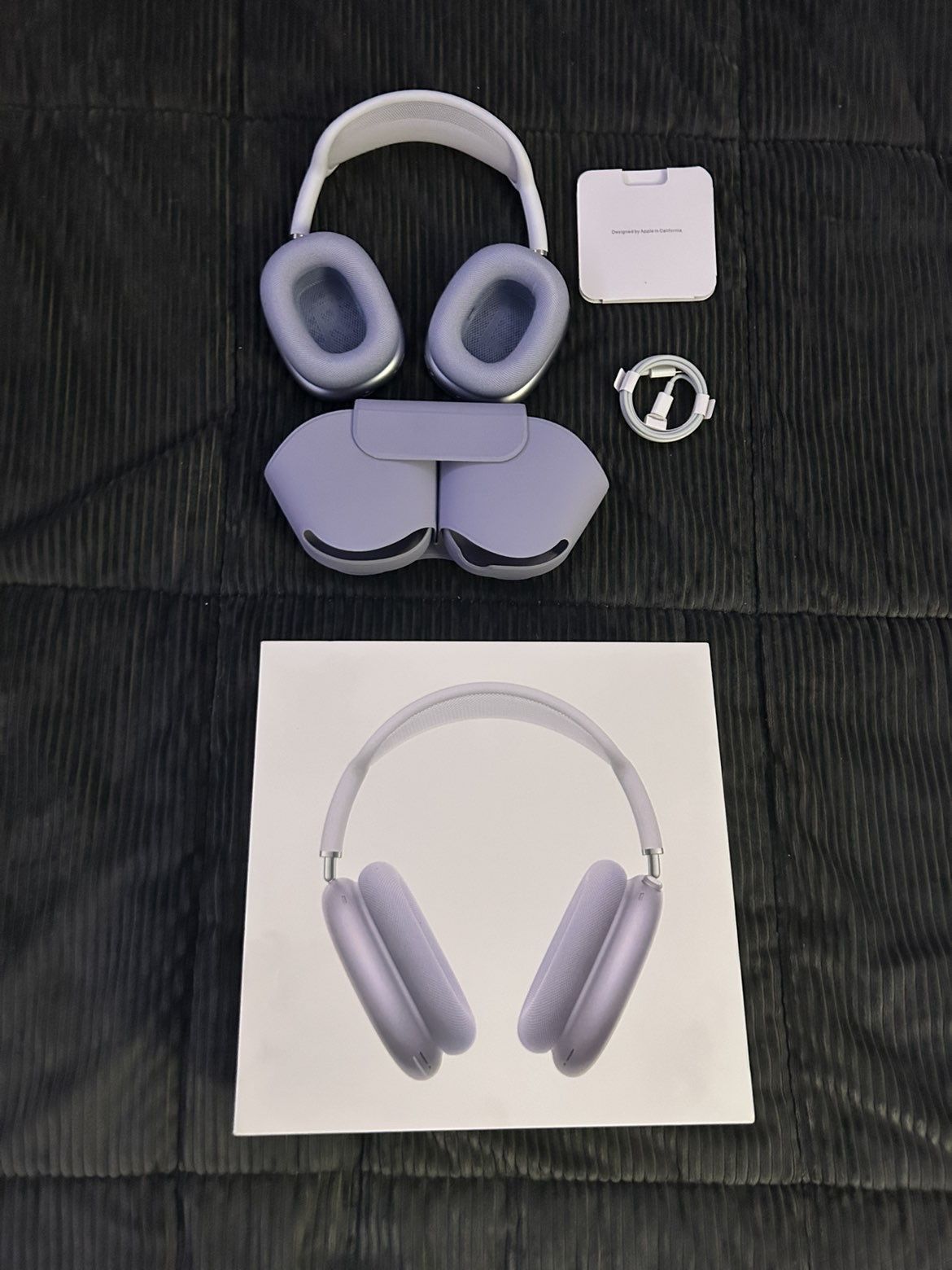 Airpod Max’s Purple And Blue 