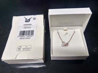 Swarovski Dazzling Swan Necklace, Rose Gold plated, one size