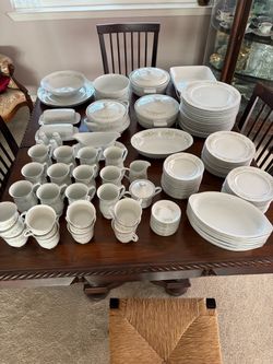 Vintage Crown Victoria “Carolyn” China Serving for 12 (100+ pieces)