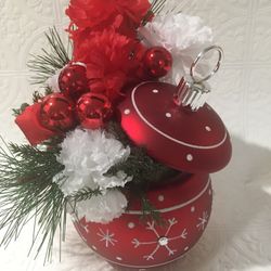 Ornamental Ceramic Pro With Snowflake Christmas Floral Display 
