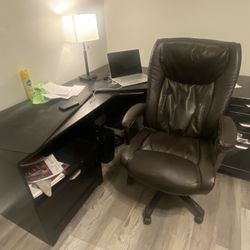 Large L Shaped Desk - FREE