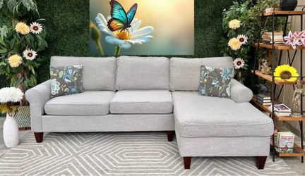 Free Delivery 🚚 Gray Belford Sectional Couch w/Chaise
