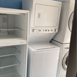 Kenmore Full Size Stackable Washer And Electric Dryer 