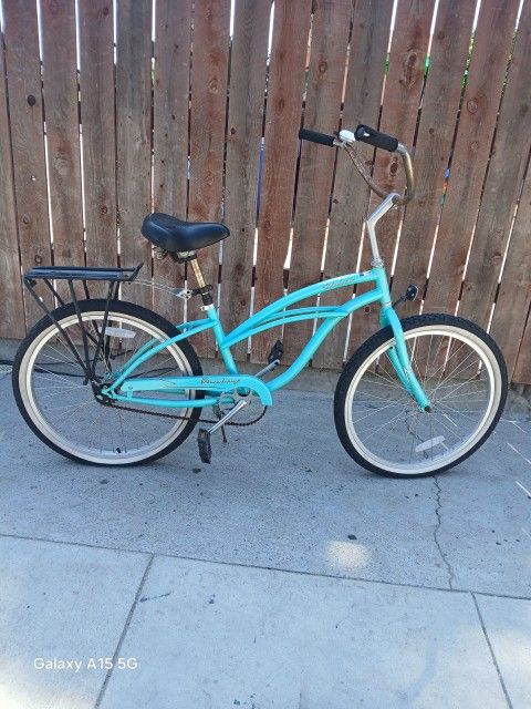 LIGHTWEIGHT BEACH CRUISER BIKE WITH REAR RACK