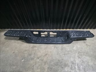 2019 - 2023 TOYOTA TACOMA REAR BUMPER CENTER SUPPORT / STEP PAD 52159-04030