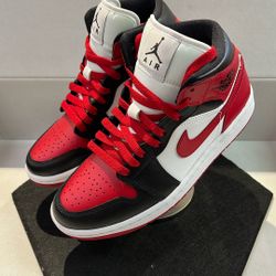NIKE AIR JORDAN 1 MID BRED TOW