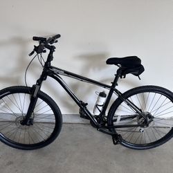 Cannondale Trail Mountain Bike