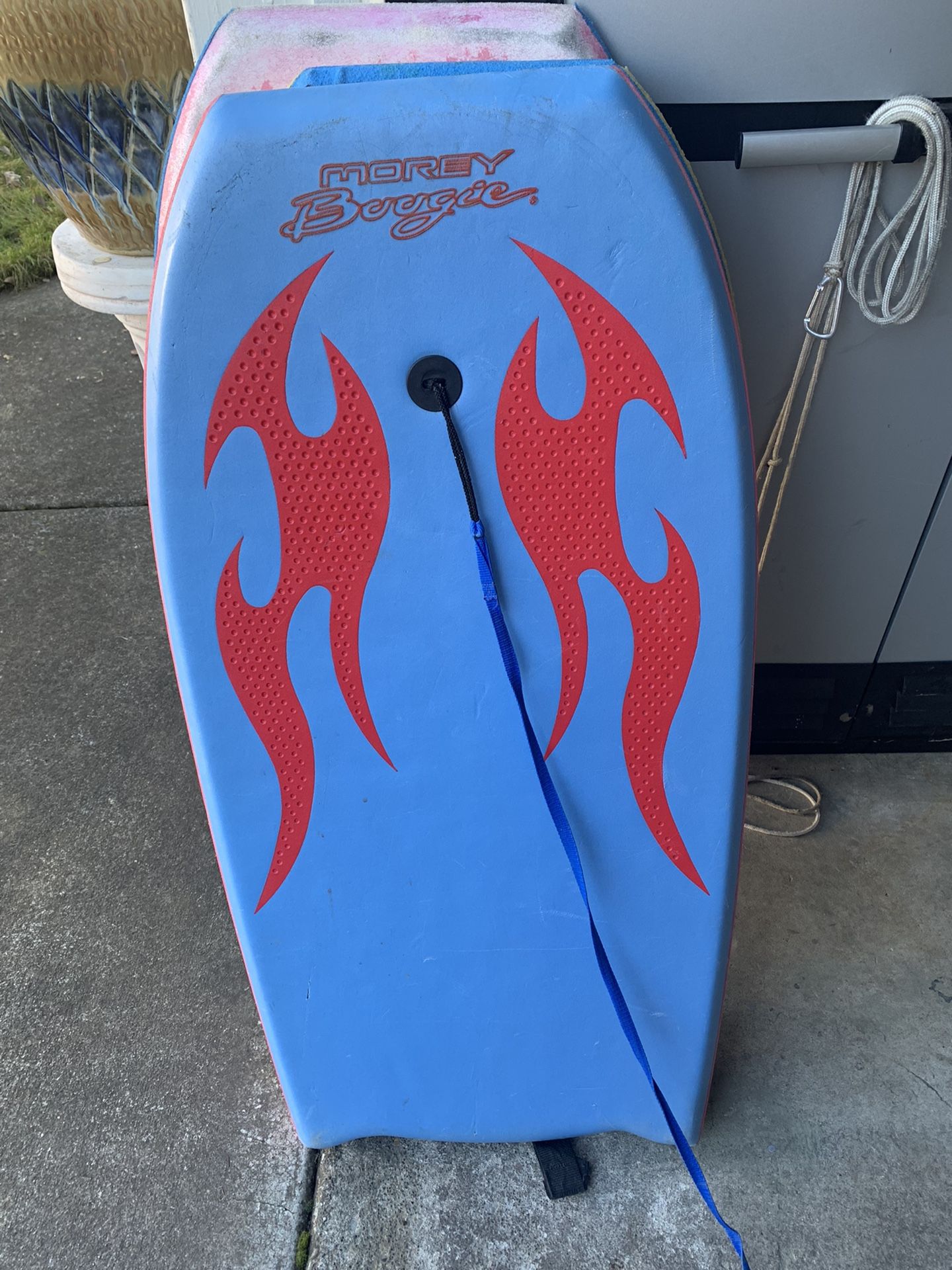 3 Boogie Boards