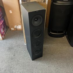 KEF - Q550 5.25" Floorstanding Speaker (Each) - Satin Black